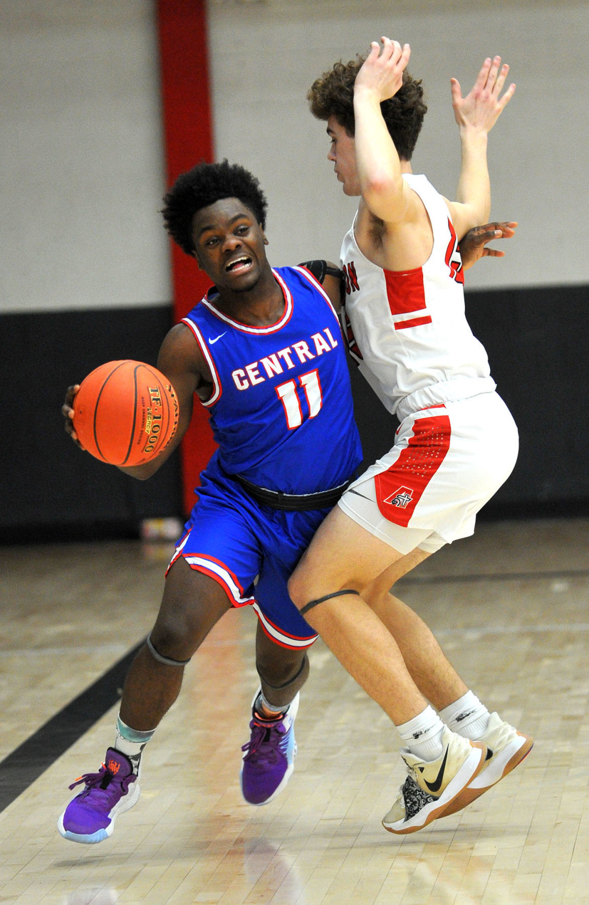 Davenport Central at Assumption boys basketball